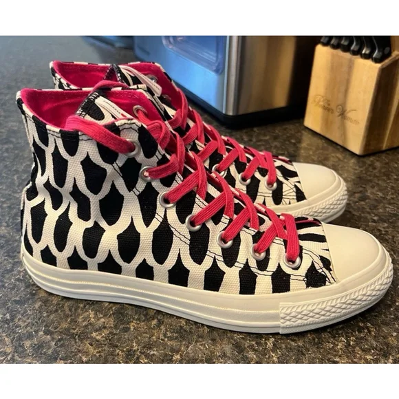 CONVERSE ❤️ Marimekko Black White Designer Sneakers - Picture 4 of 12